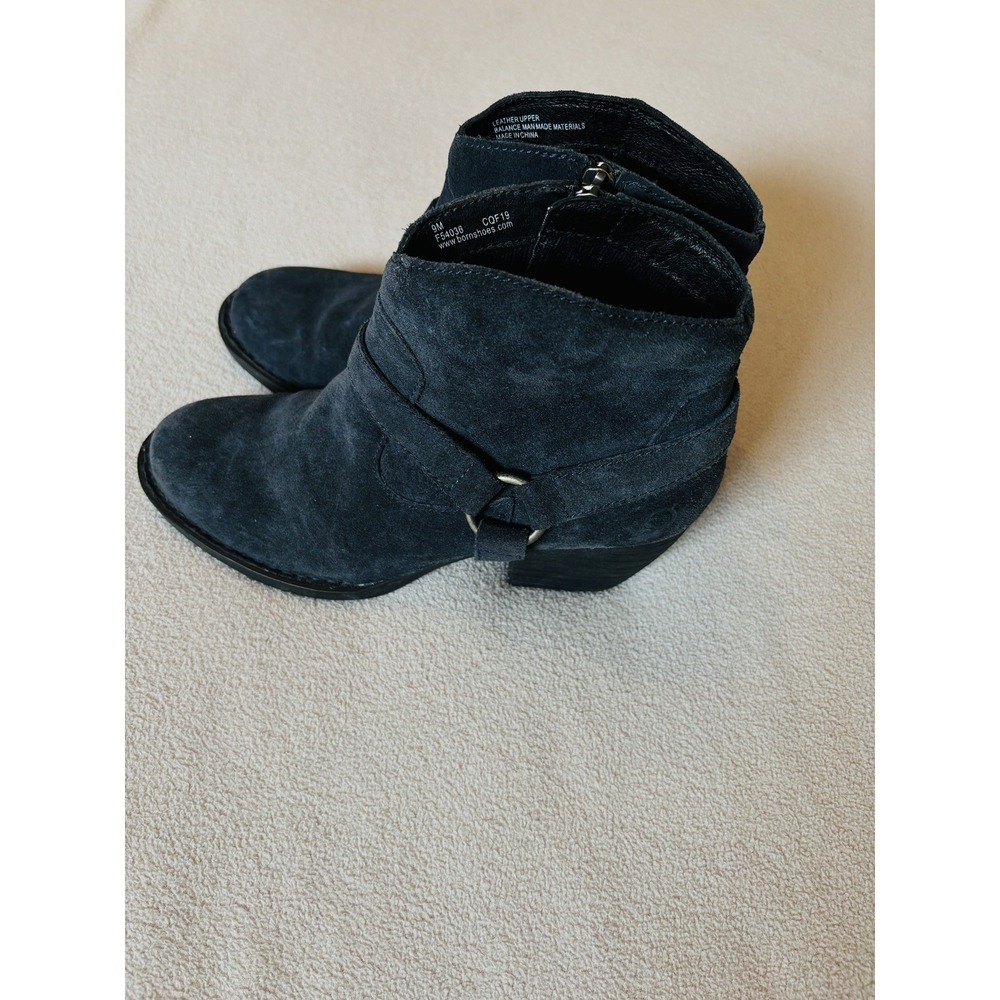 New Born Navy Blue Suede Ankle Booties Women's Size 9 M